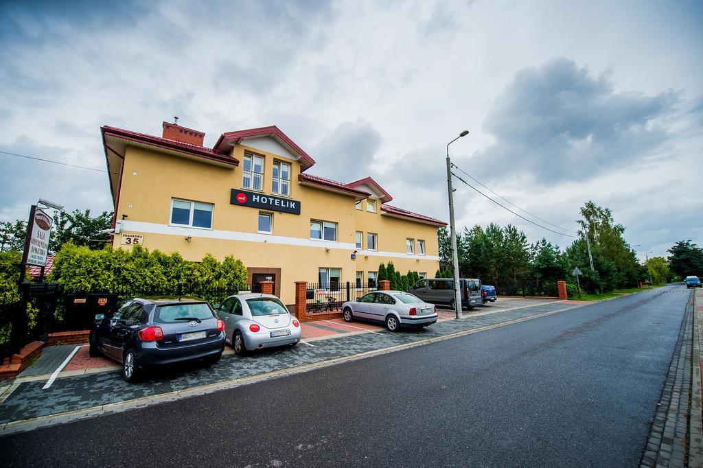 Hotelik Jankowski Raszyn Exterior foto