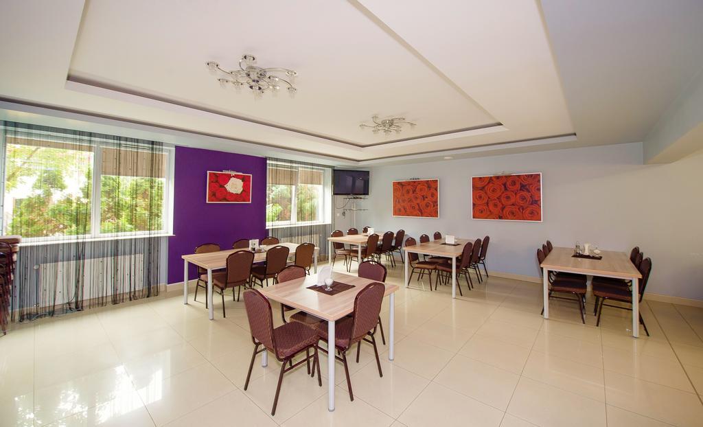 Hotelik Jankowski Raszyn Exterior foto