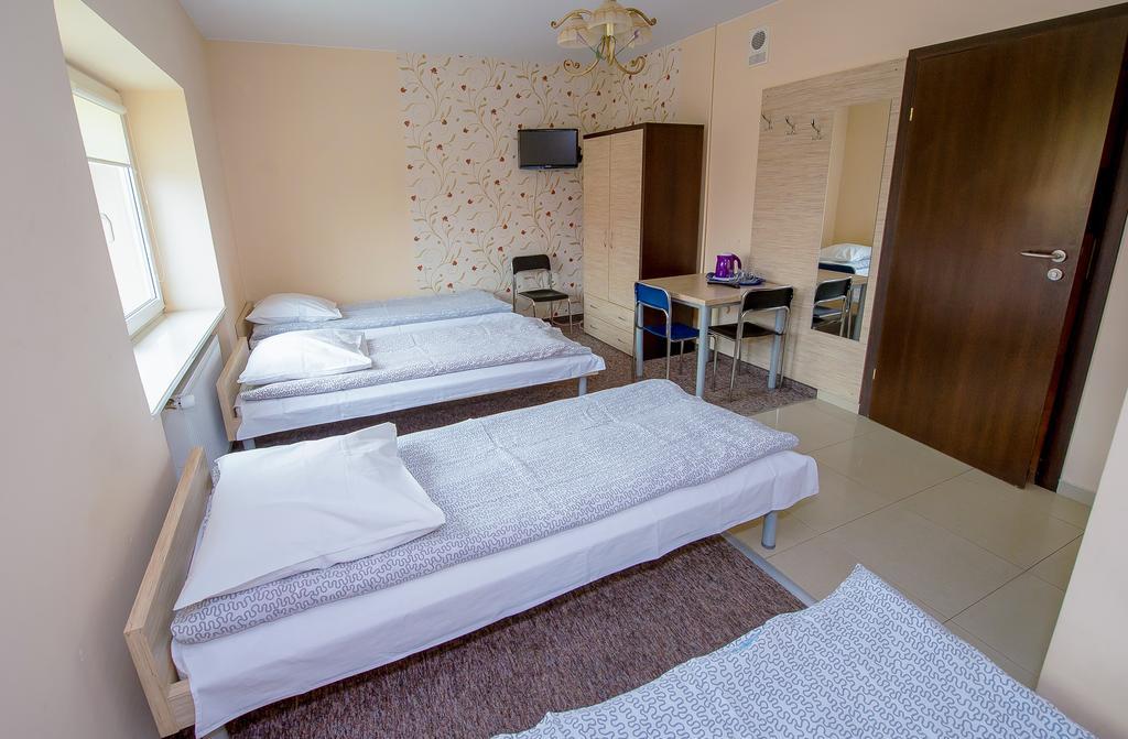 Hotelik Jankowski Raszyn Exterior foto